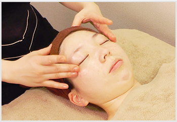 小顔リンパフェイシャリスト資格　施術風景_4