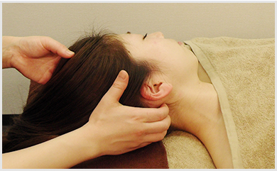 小顔ヘッドセラピスト資格　施術風景_4