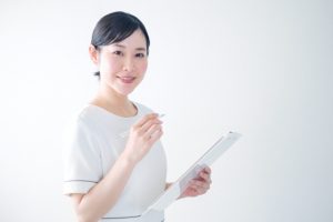 カウンセリングをする女性
